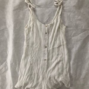 Kimchi Blue White Tie Strap Romper Sz M
